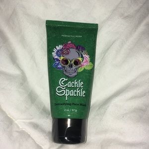 Cackle Spackle Detox Face Mask